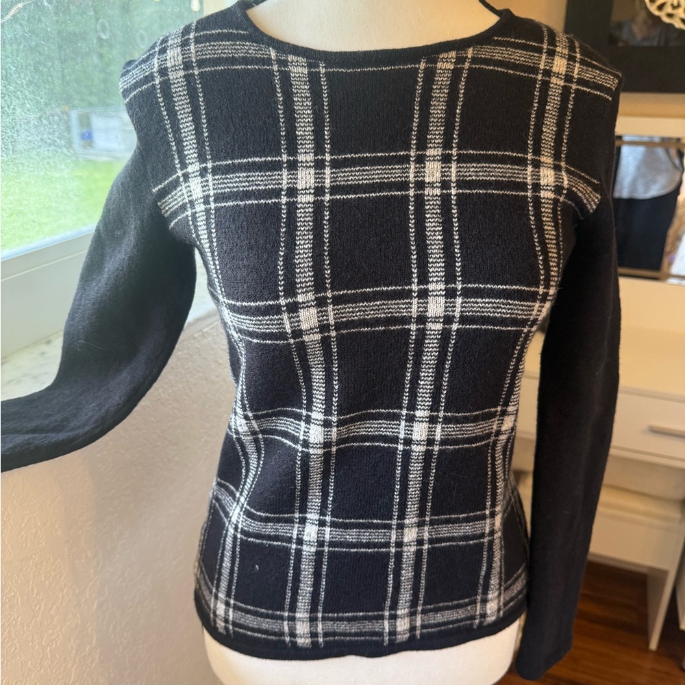 Ann Taylor Plaid Wool Sweater in Black and Cream size M